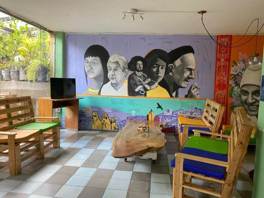 Hostal Casa Estacion Medellín Esterno foto