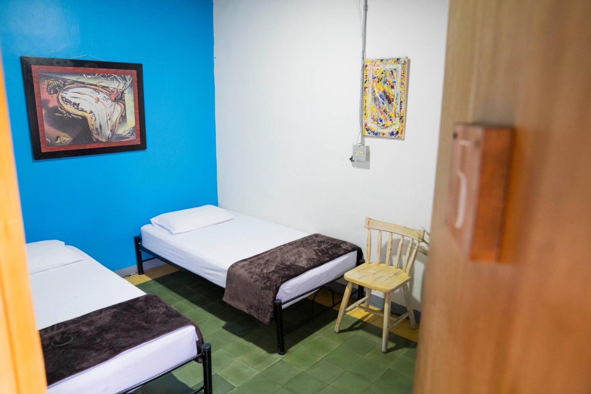 Hostal Casa Estacion Medellín Esterno foto