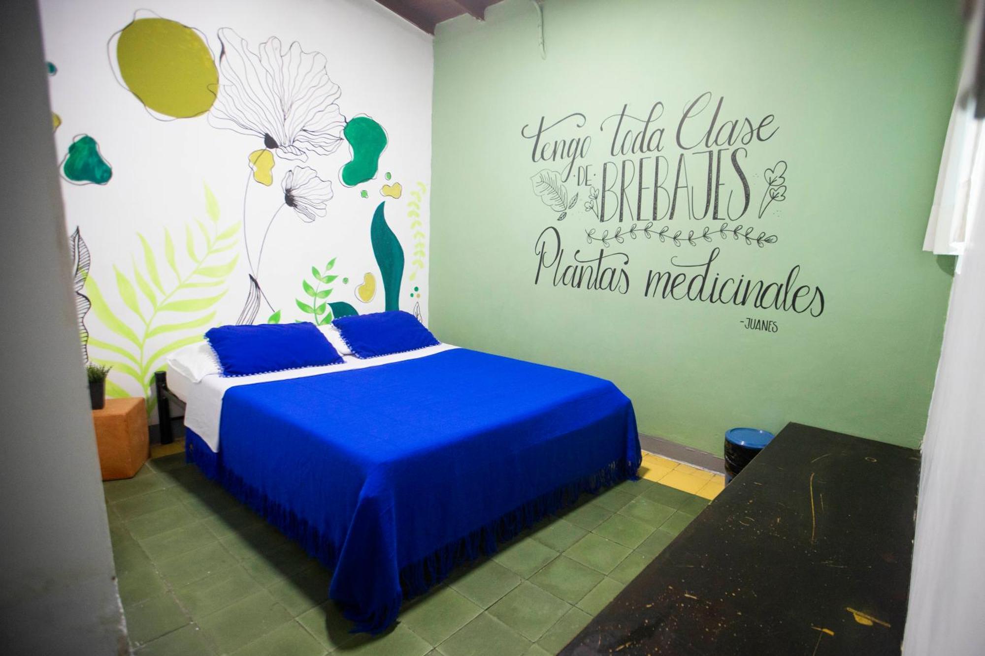 Hostal Casa Estacion Medellín Esterno foto