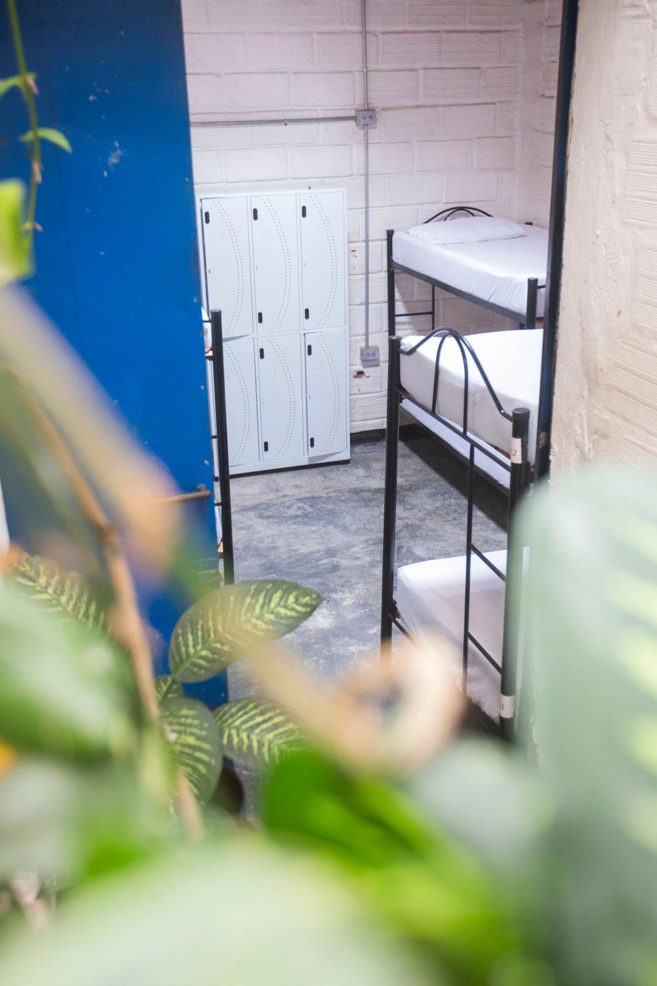 Hostal Casa Estacion Medellín Esterno foto